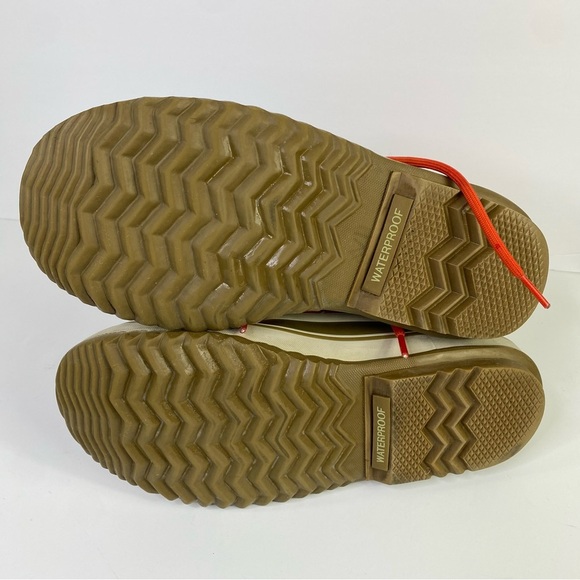 Sorel Women's  Premium Red and Tan Winter Snow Boots Size 8 - Picture 5 of 11